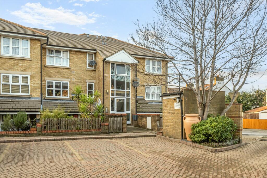 Main image of property: Peregrine Court, London, SW16