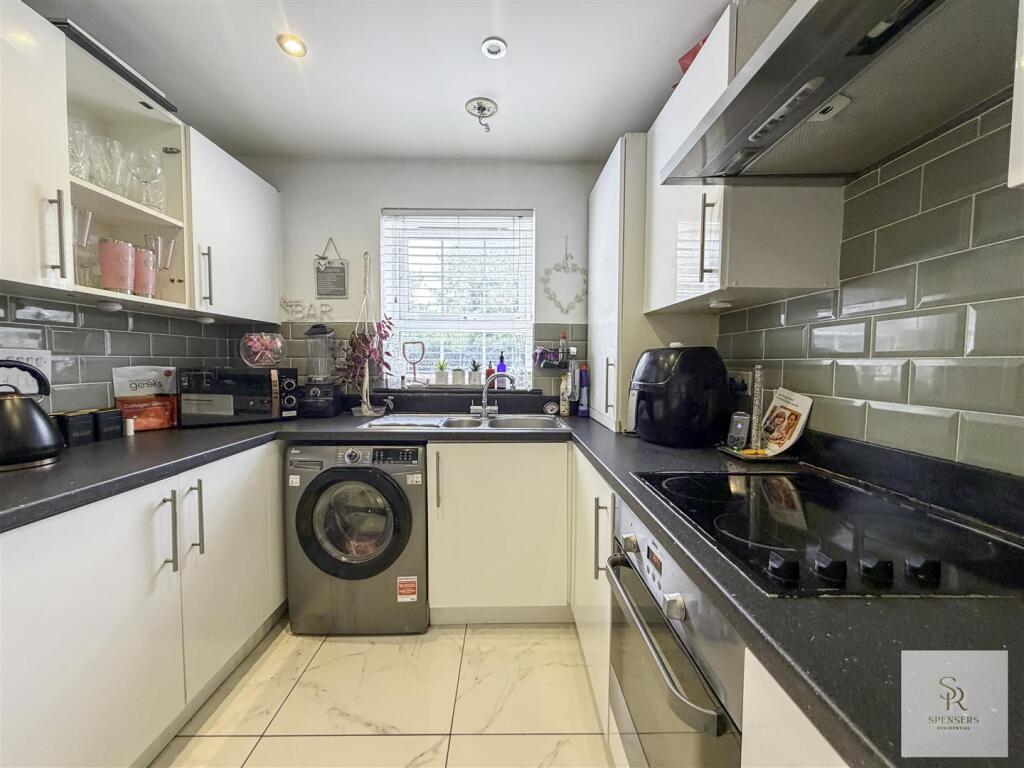 House in Dacorum, Markyate - View 5