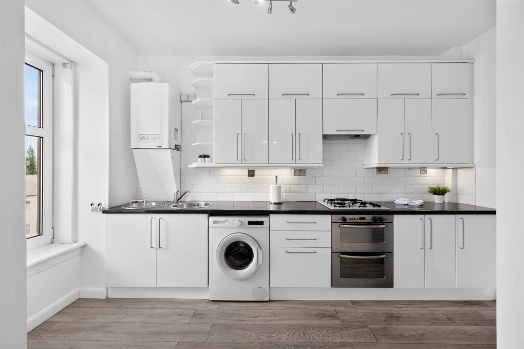 Apartment in Paisley - More