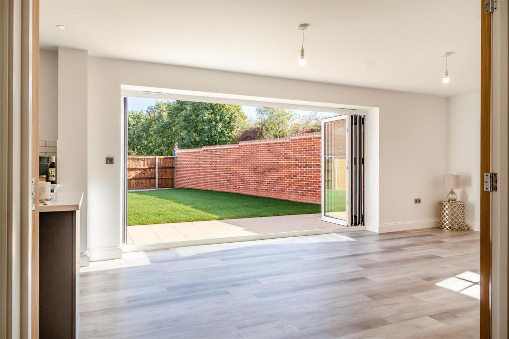 Rectory Road, Coltishall, Norwich photo 4