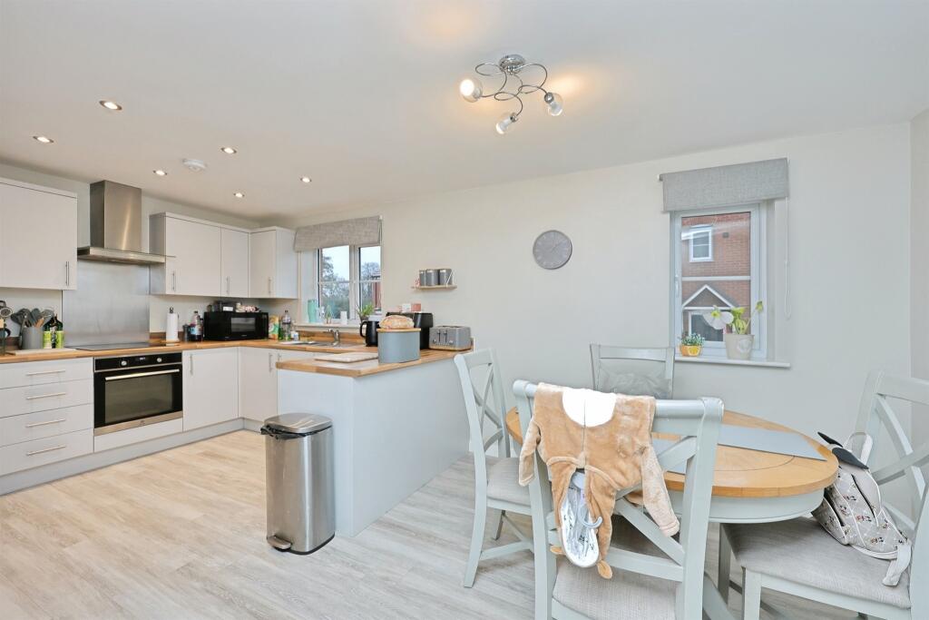 Lancaster Road, Swaffham photo 3