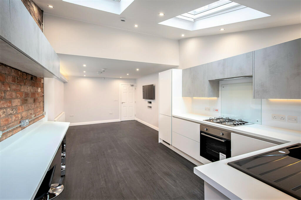 Main image of property: Spa Road, Preston, Lancashire, PR1