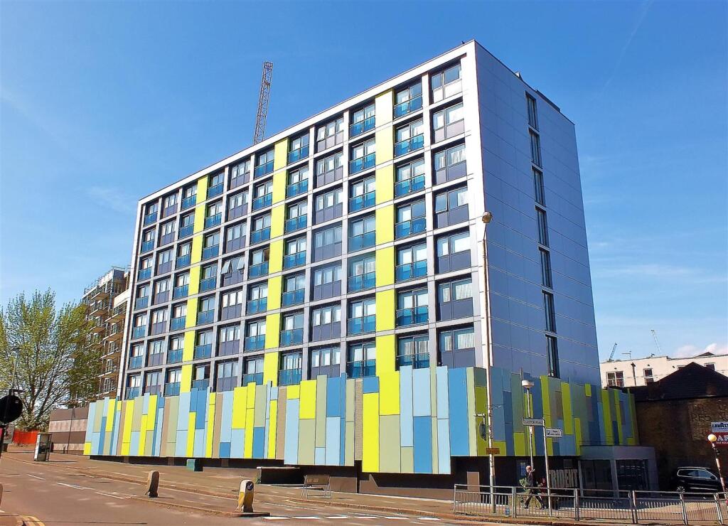Main image of property: Trident House, Station Road, Hayes, UB3 4FQ