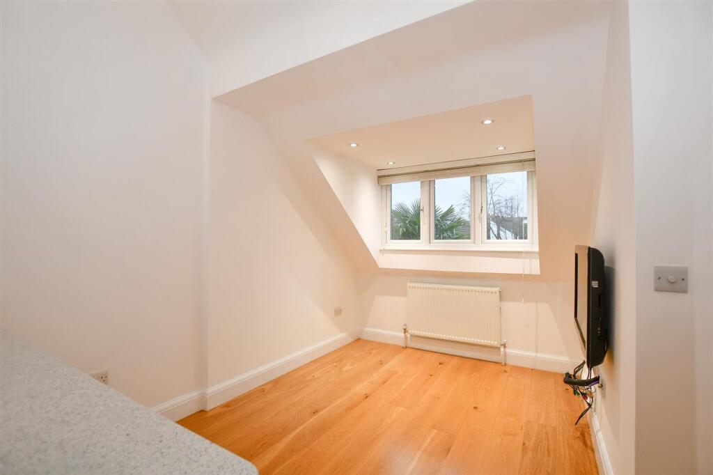 Additional image 4 of Upton Avenue, St. Albans, AL3