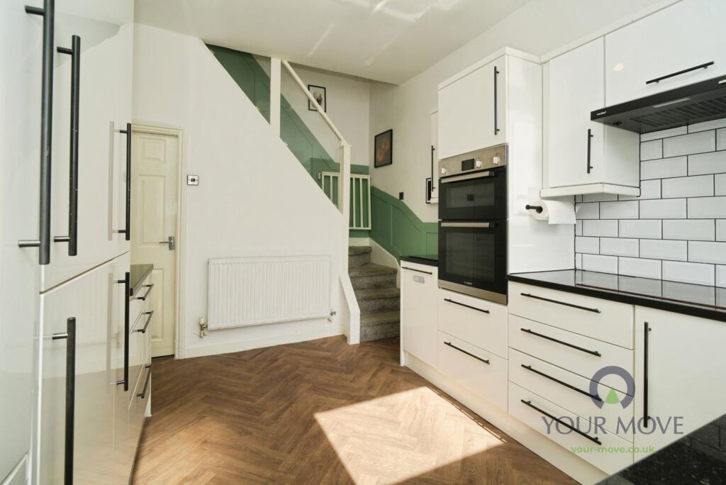 House in Oldham, Derker - View 5