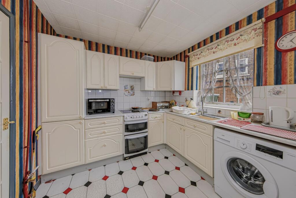 House in Stoke-on-Trent - View 5