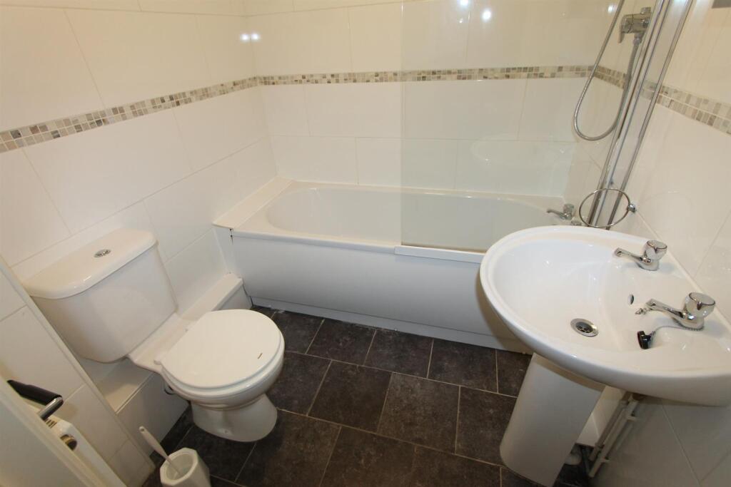 Station House, Old Warwick Road, Leamington Spa - View 4