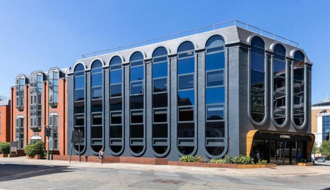 Goldvale House  Woking  Office 21.jpg