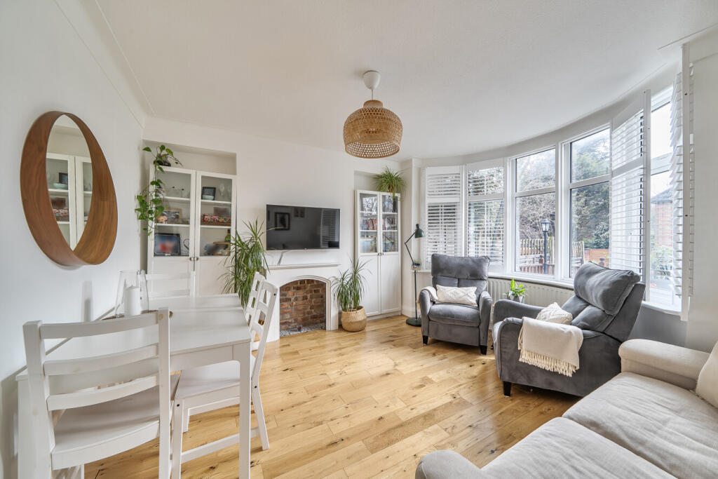 Buxted Road, London, N12 photo 2