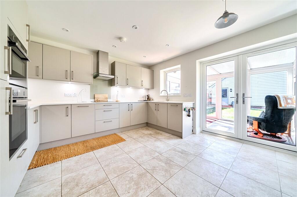 2, Lark Rise, Woolpit, Bury St. Edmunds, Suffolk, IP30 photo 3