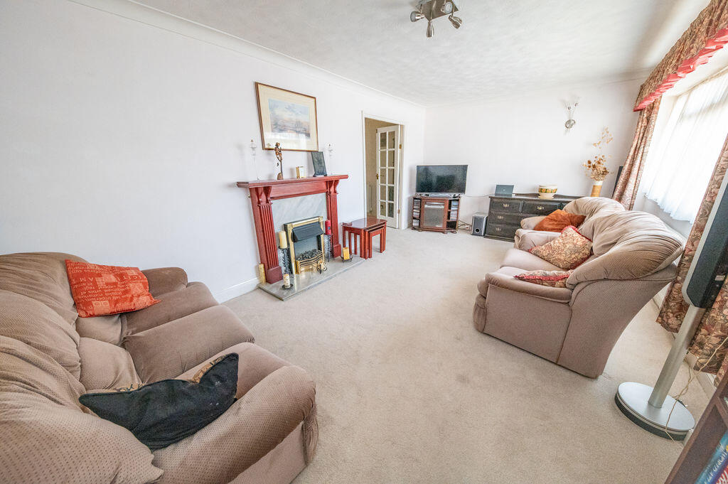 House in Havant, Hampshire - View 4