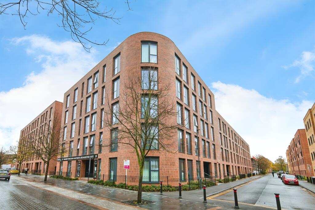 1-bed apartment on Castleward Boulevard, Derby, £150,000
