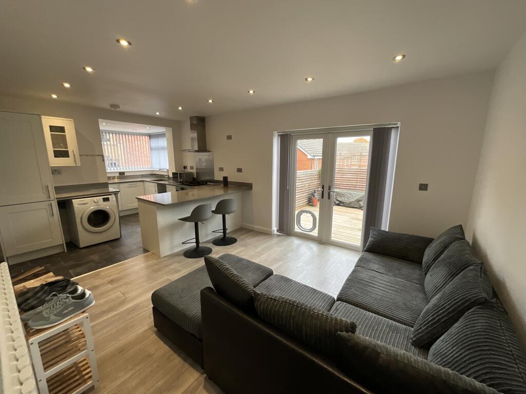Northfield Avenue, Ilkeston, DE7 photo 2
