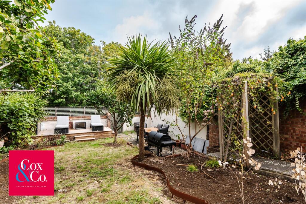House in Brighton - View 3