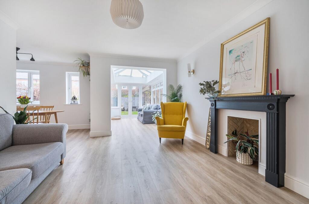 Boleyn Drive, Nyetimber, PO21 - View 2