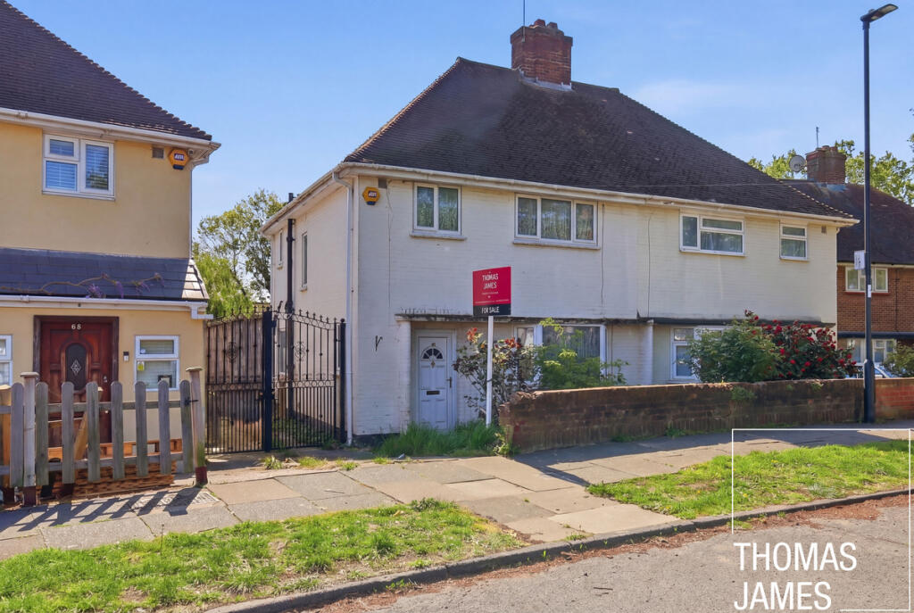 Main image of property: Farndale Avenue, London, N13