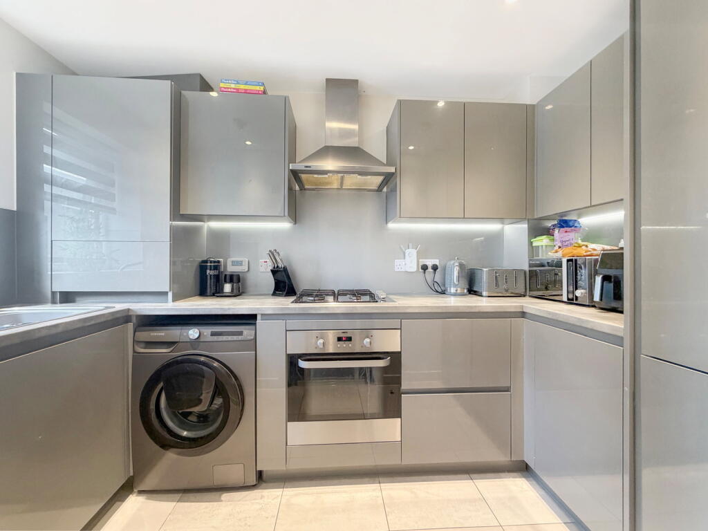 House in Thurrock, Essex - View 3