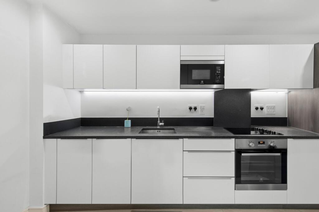 Apartment in London - View 5