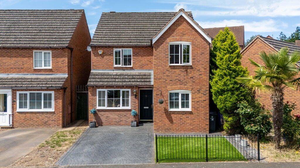 Main image of property: Farm House Lane, Four Oaks, B75 5UH
