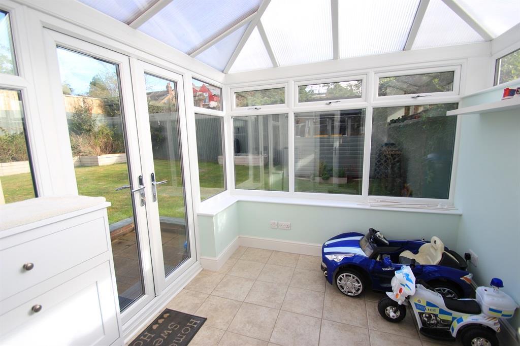 Oak Tree Gardens, COLCHESTER - View 4