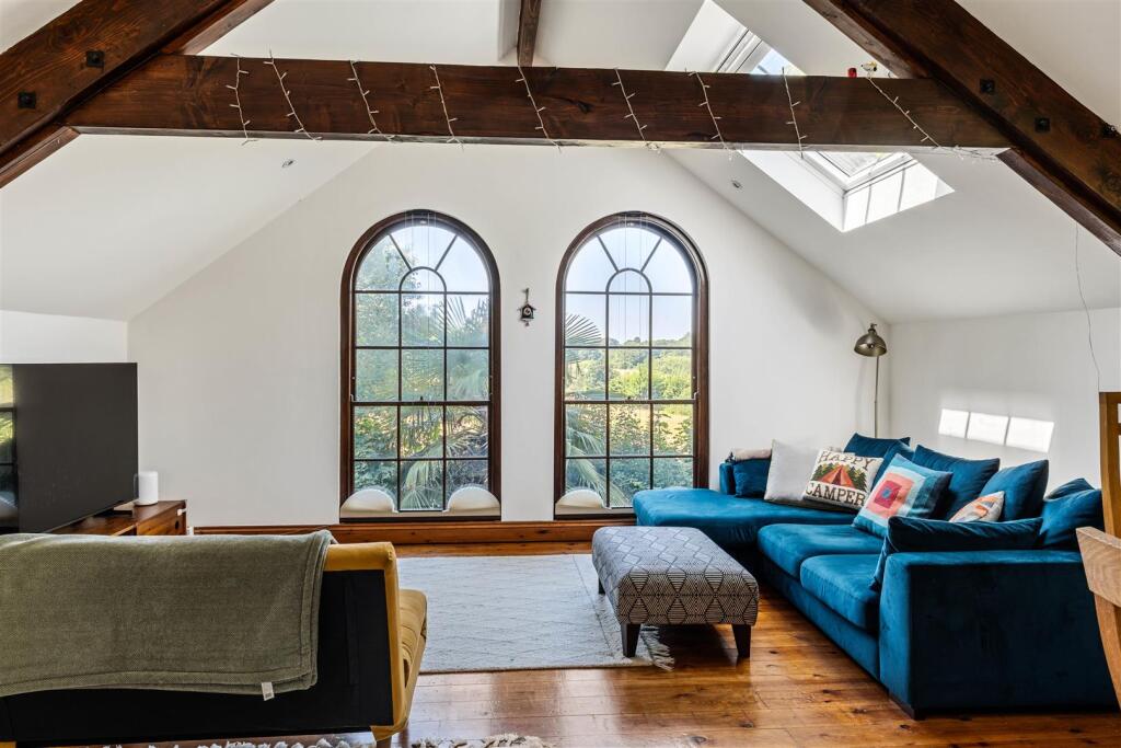 House in Lewes, Fletching Common, Newick - More