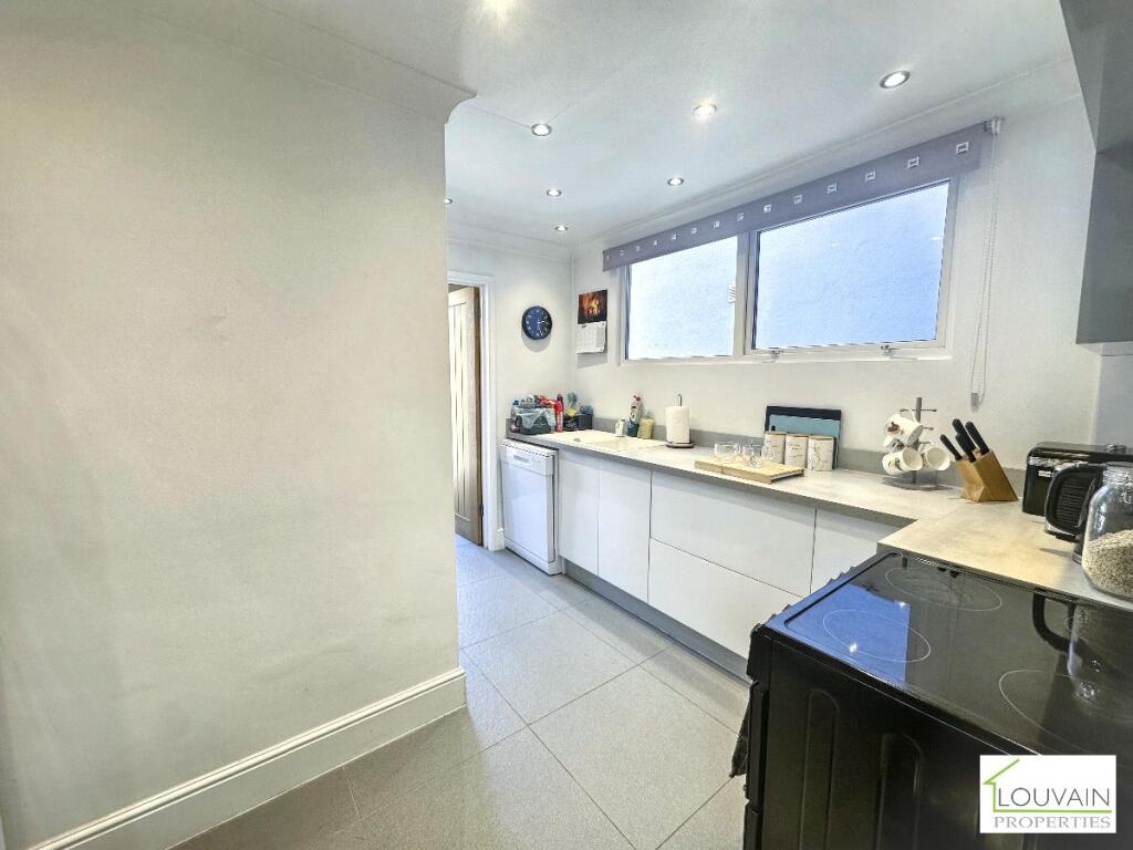 House in Newport, Tredegar - View 5