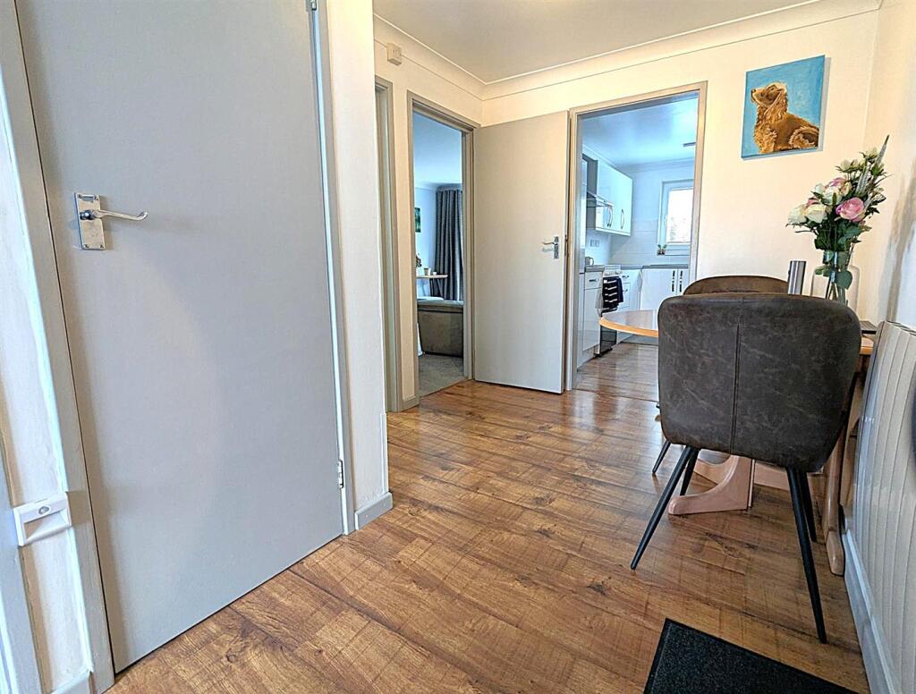 Apartment in Shanklin, Lower Hyde, Luccombe - More