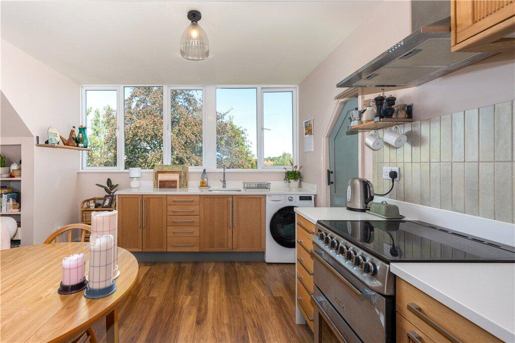 Apartment in Croydon - View 4