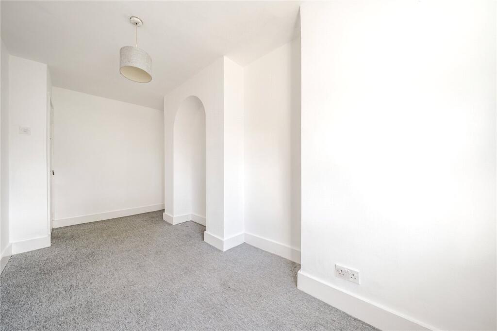 Langthorne Road, London photo 4