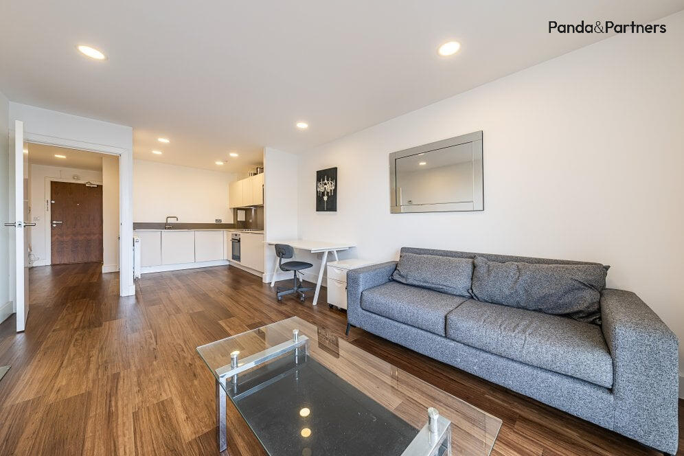 Main image of property: 22 Market Road, LONDON, N7, London