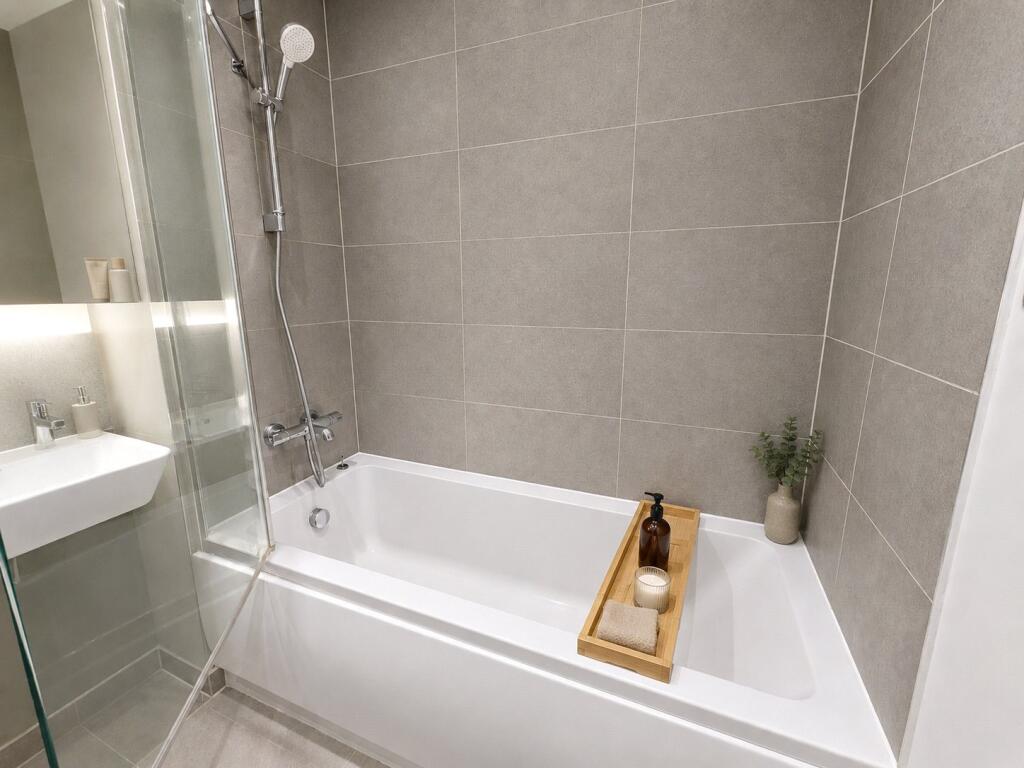 Apartment in London - View 5