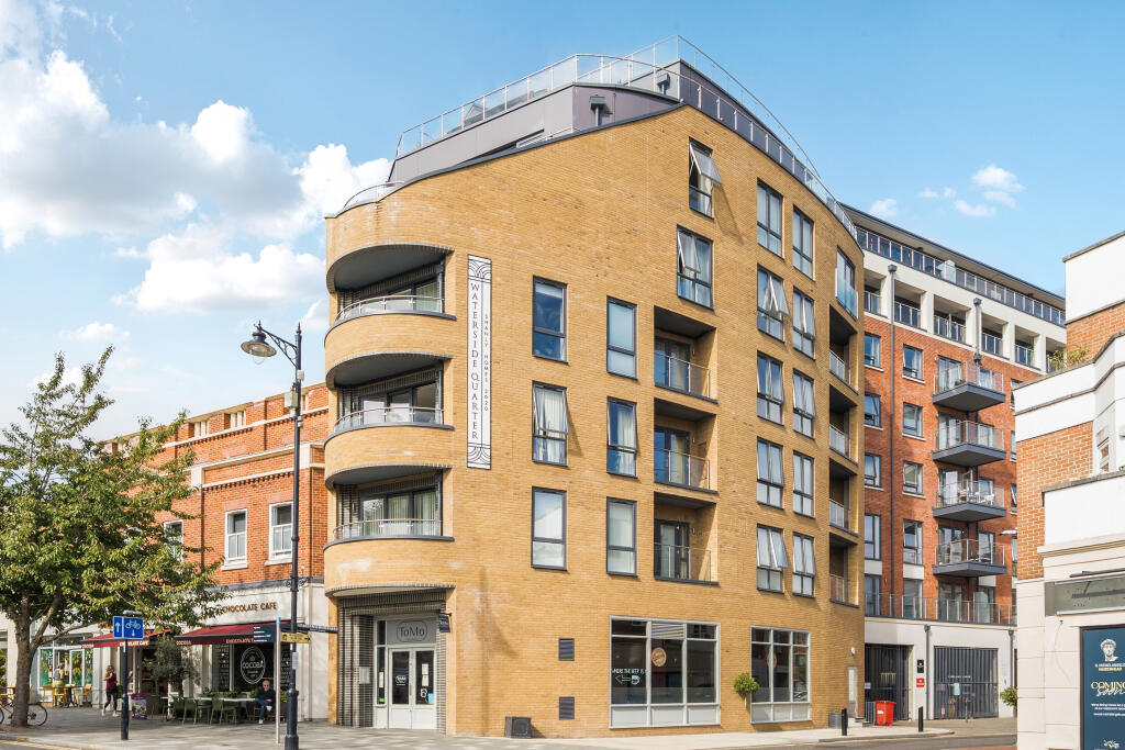Main image of property: Canal Side, Maidenhead, SL6