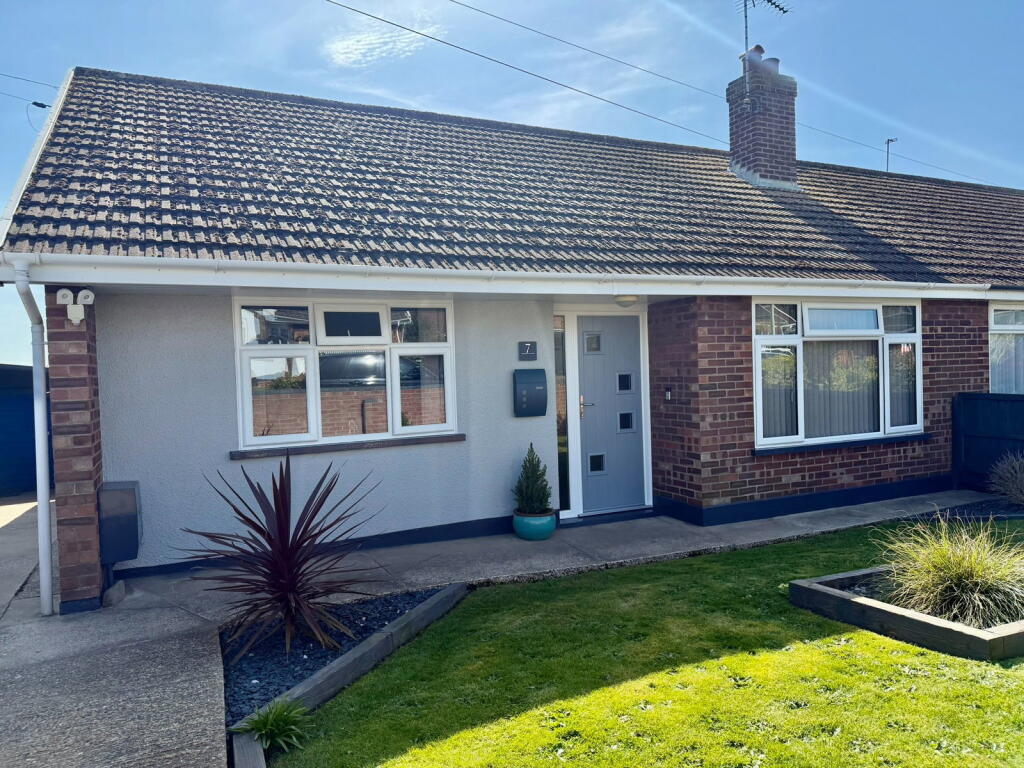 Haven Avenue, Lowestoft, NR32 4JA photo 2