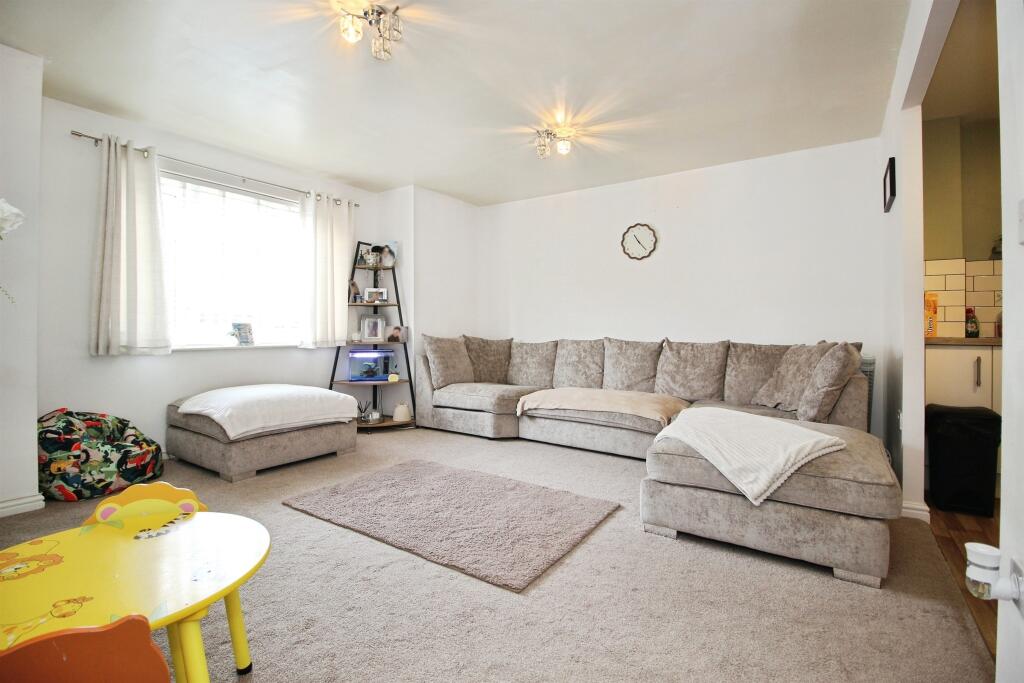 Apartment in Leeds, West Yorkshire - View 5