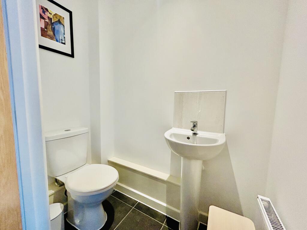 House in Warwick, Royal Leamington Spa - View 5