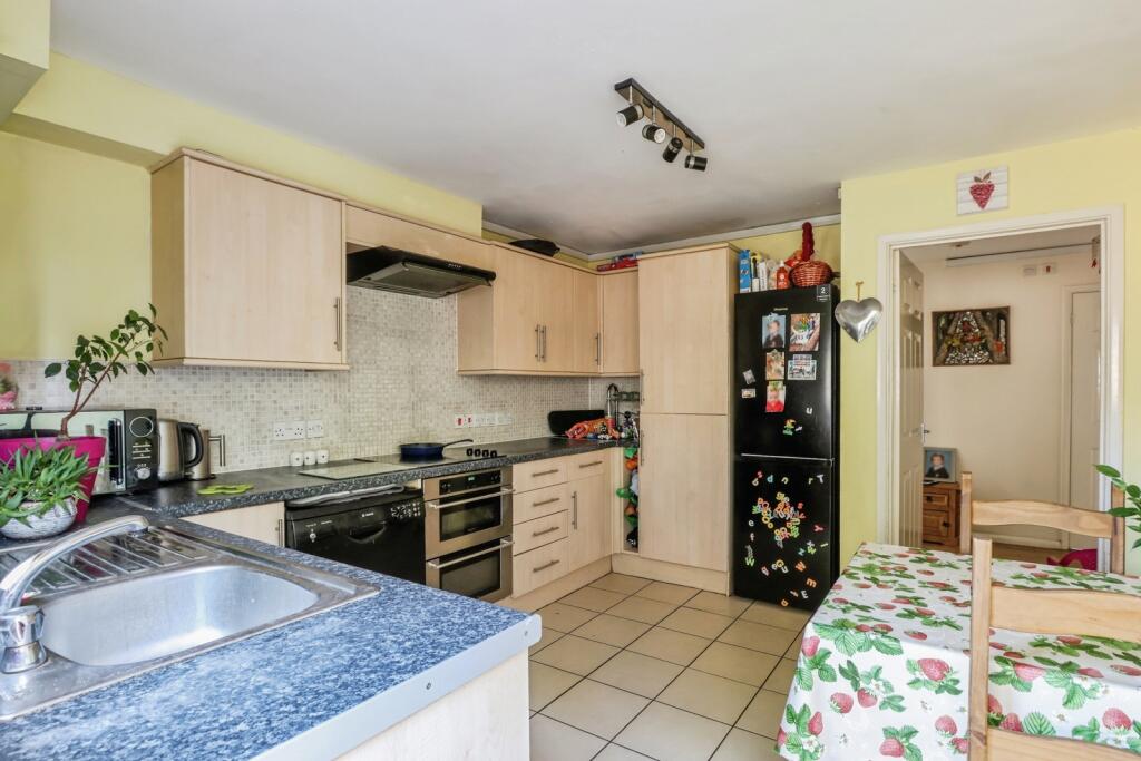 Bartlett Way, Poole, Dorset, BH12 photo 5