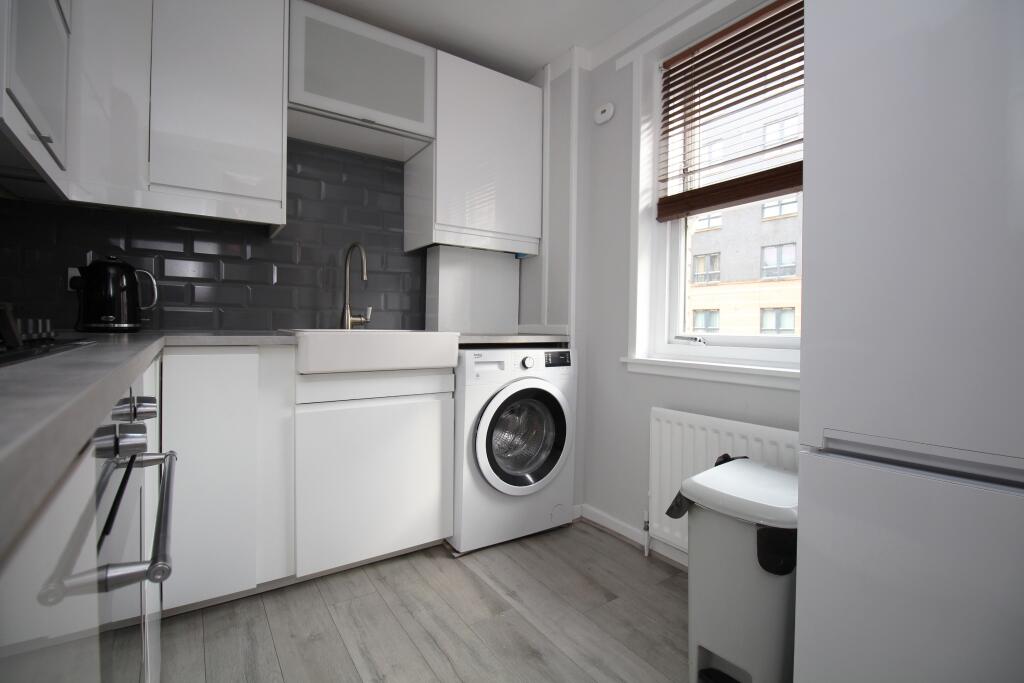 Apartment in Glasgow - More
