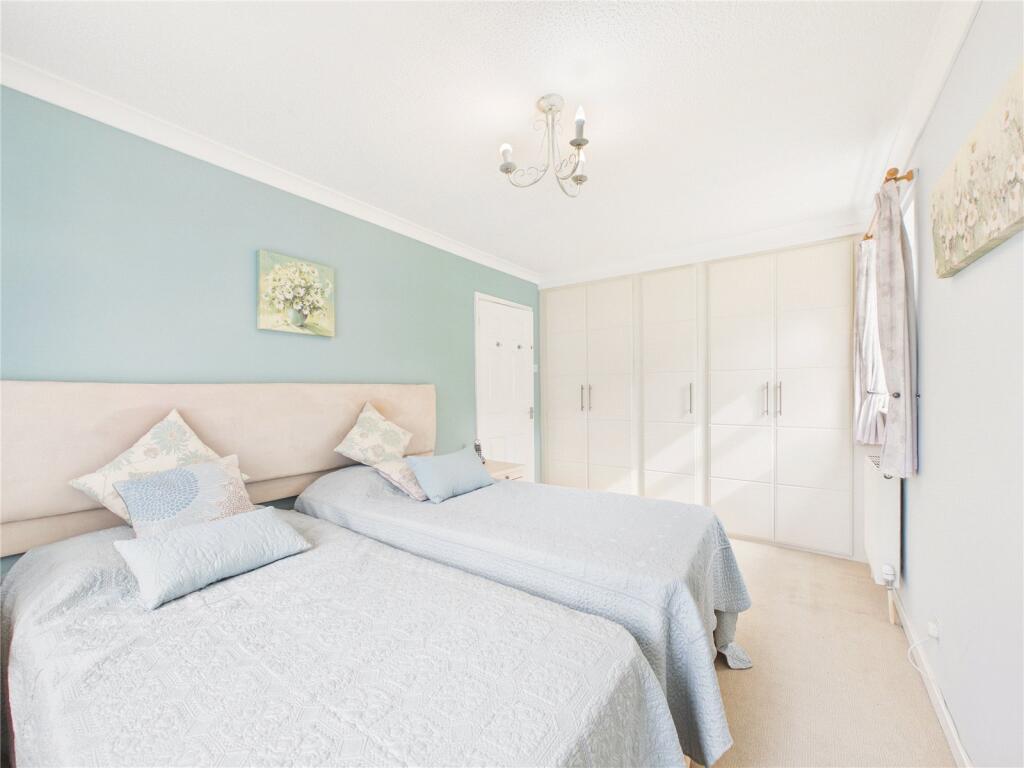Clydesdale Road, Droitwich Spa, Worcestershire, WR9 photo 4