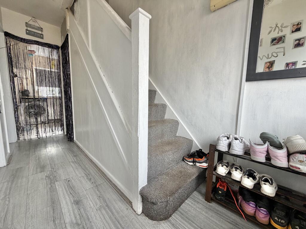 House in Wolverhampton, Heath Park, Heath Town - View 5