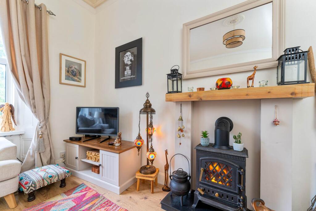 Market Place, Kilmacolm - View 3