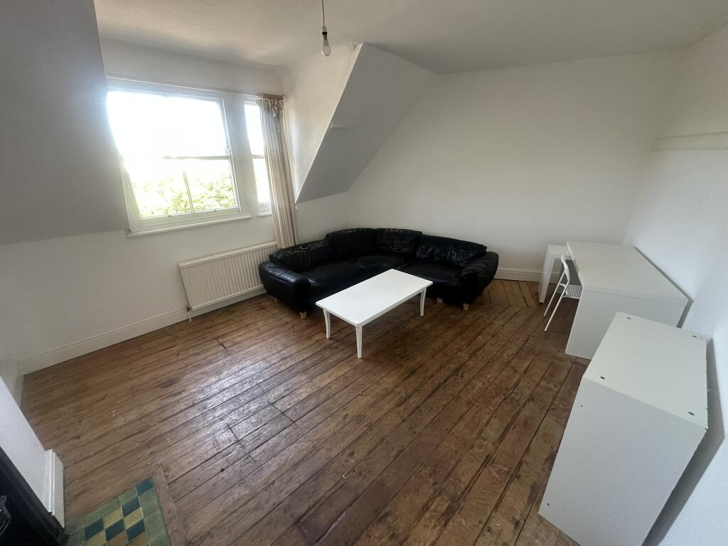 Main image of property: Braunstone Gate, Leicester, LE3