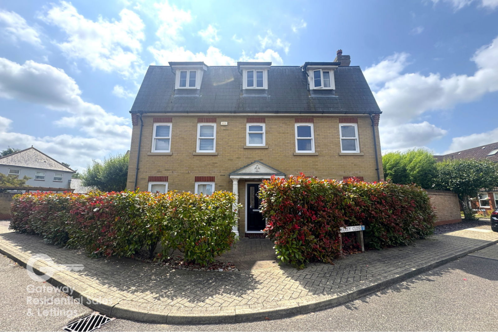 Main image of property: Chatsworth Avenue, Great Notley, Braintree, Essex, CM77 7ZB