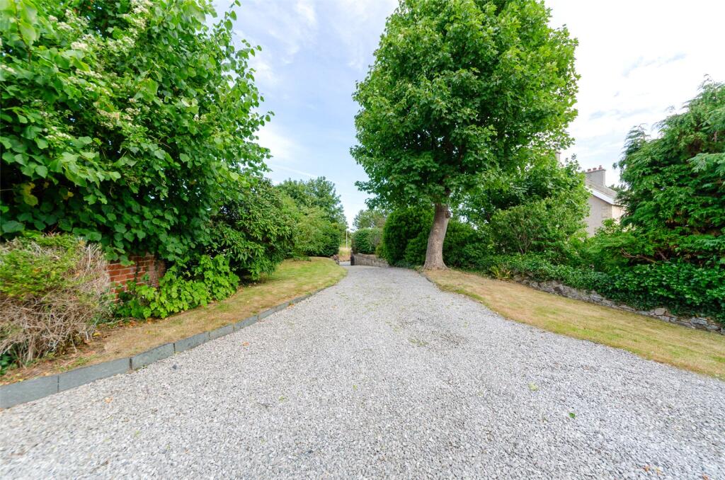 24, Morfa Drive, Conwy, LL32 photo 3