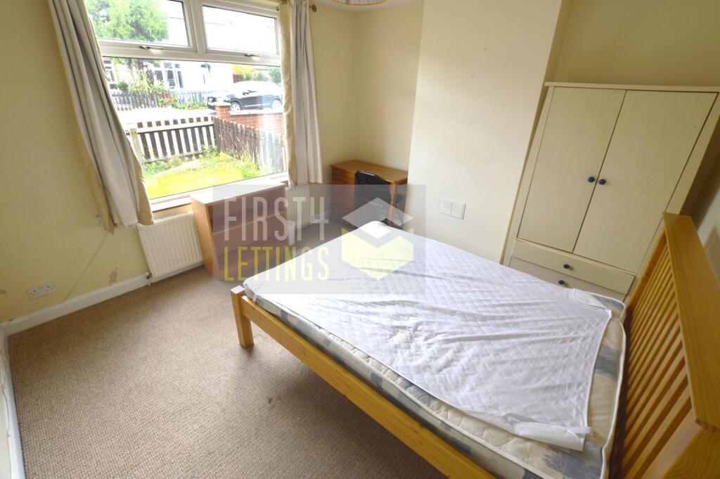 House in Leicester, Knighton Fields - View 3