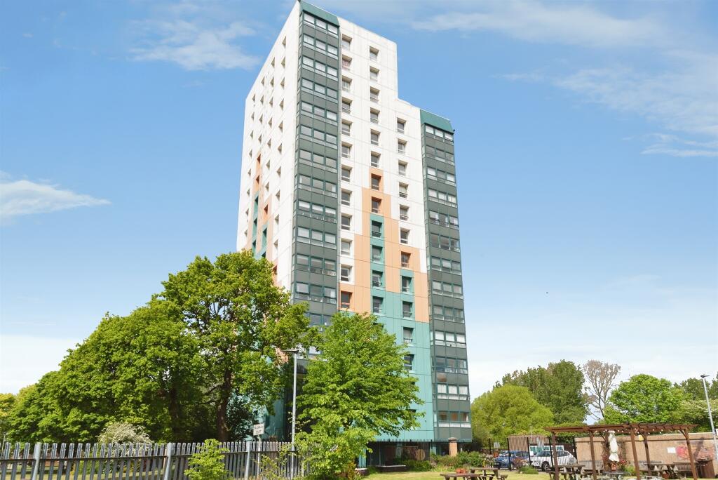 Main image of property: Bayswater Court, Hull