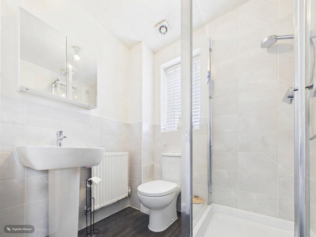 House in Stoke-on-Trent - More