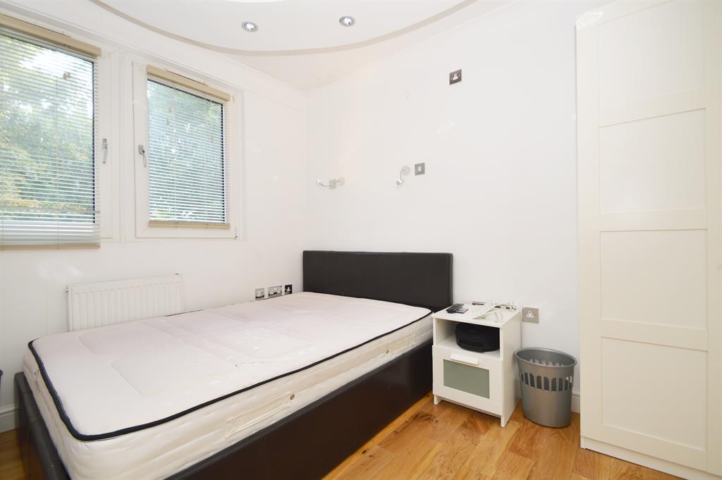4 bedroom maisonette for rent