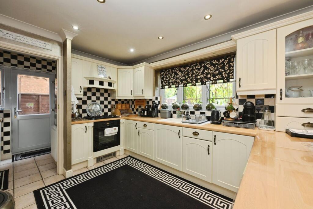 House in Enfield - More