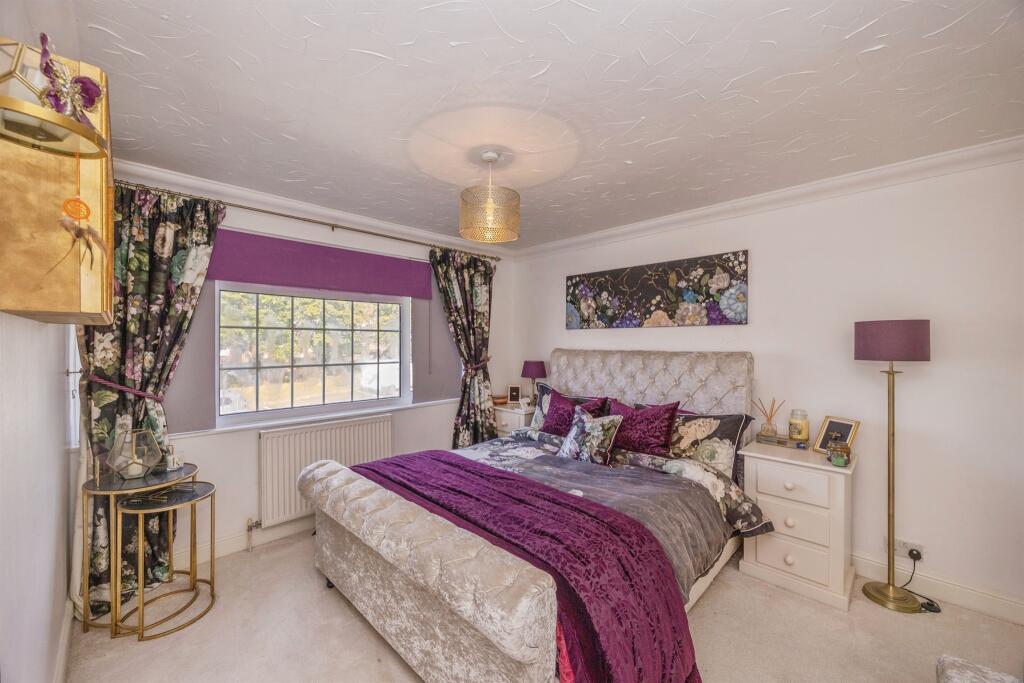 House in Havant, Hampshire - View 4