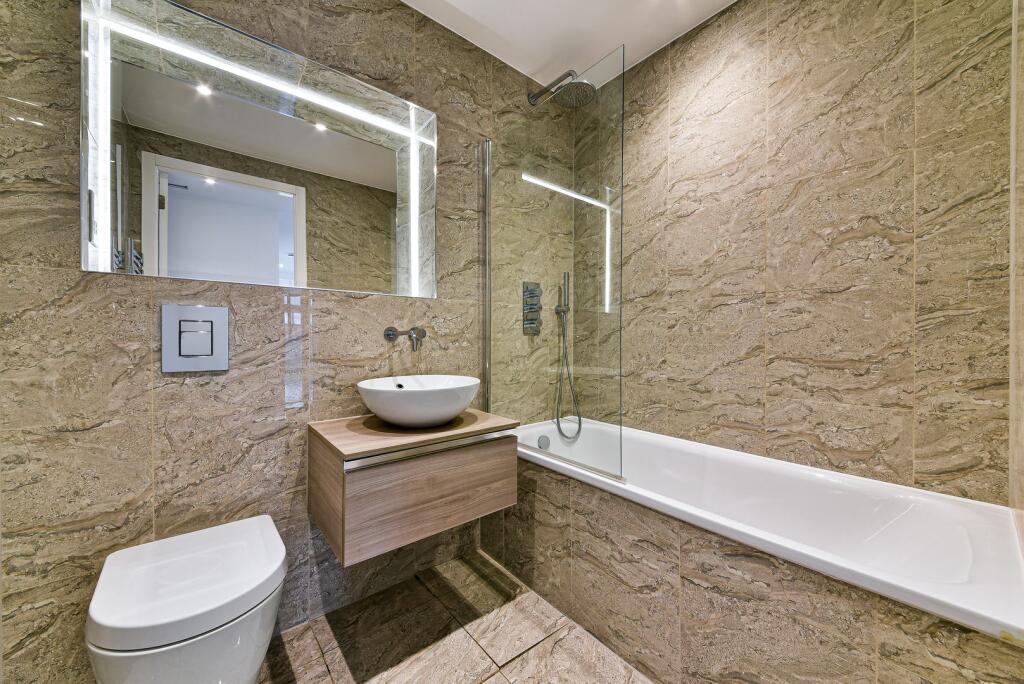Apartment in St Albans - More